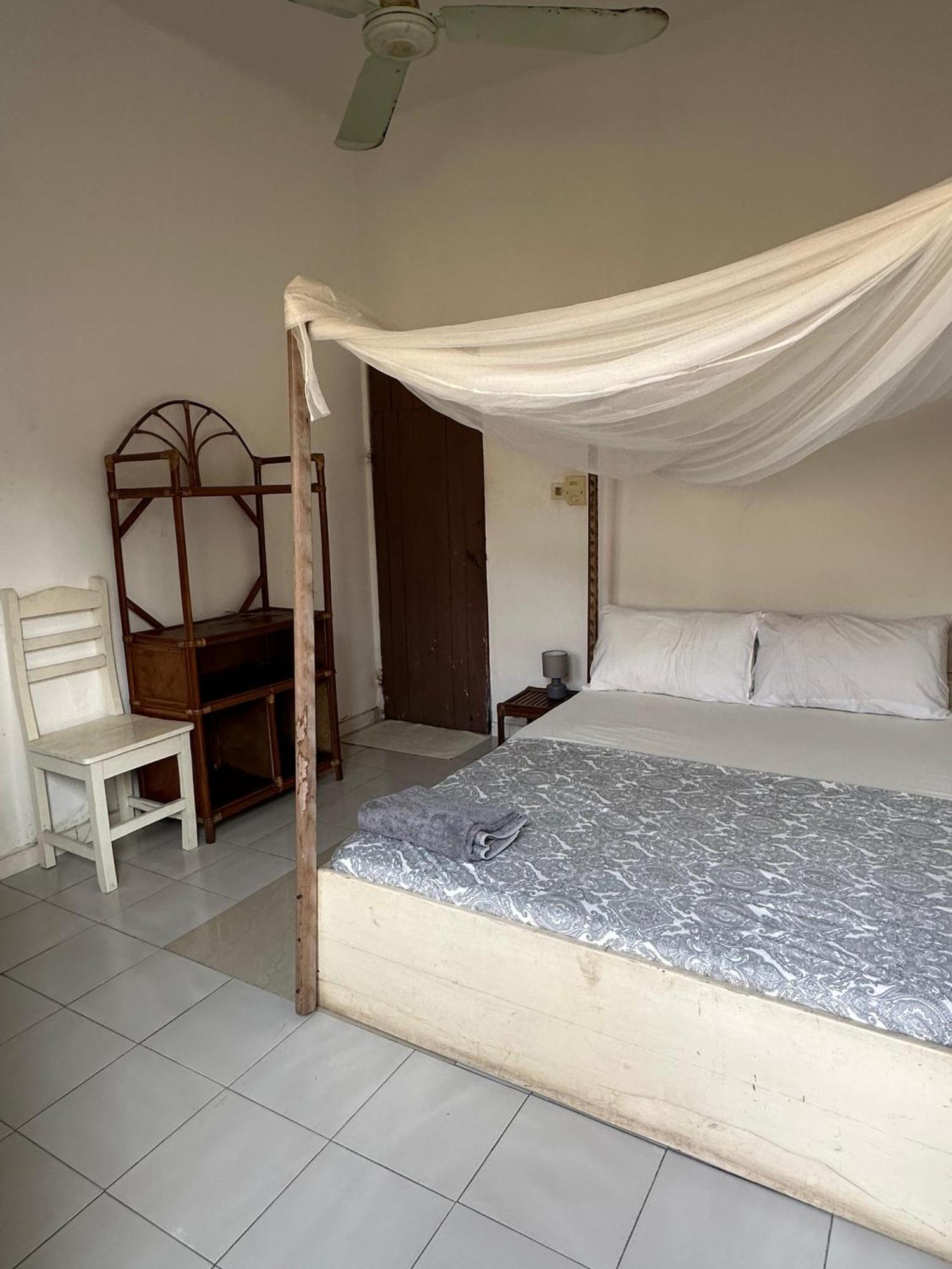 La Guesthouse Etoile โกโตนู ภายนอก รูปภาพ