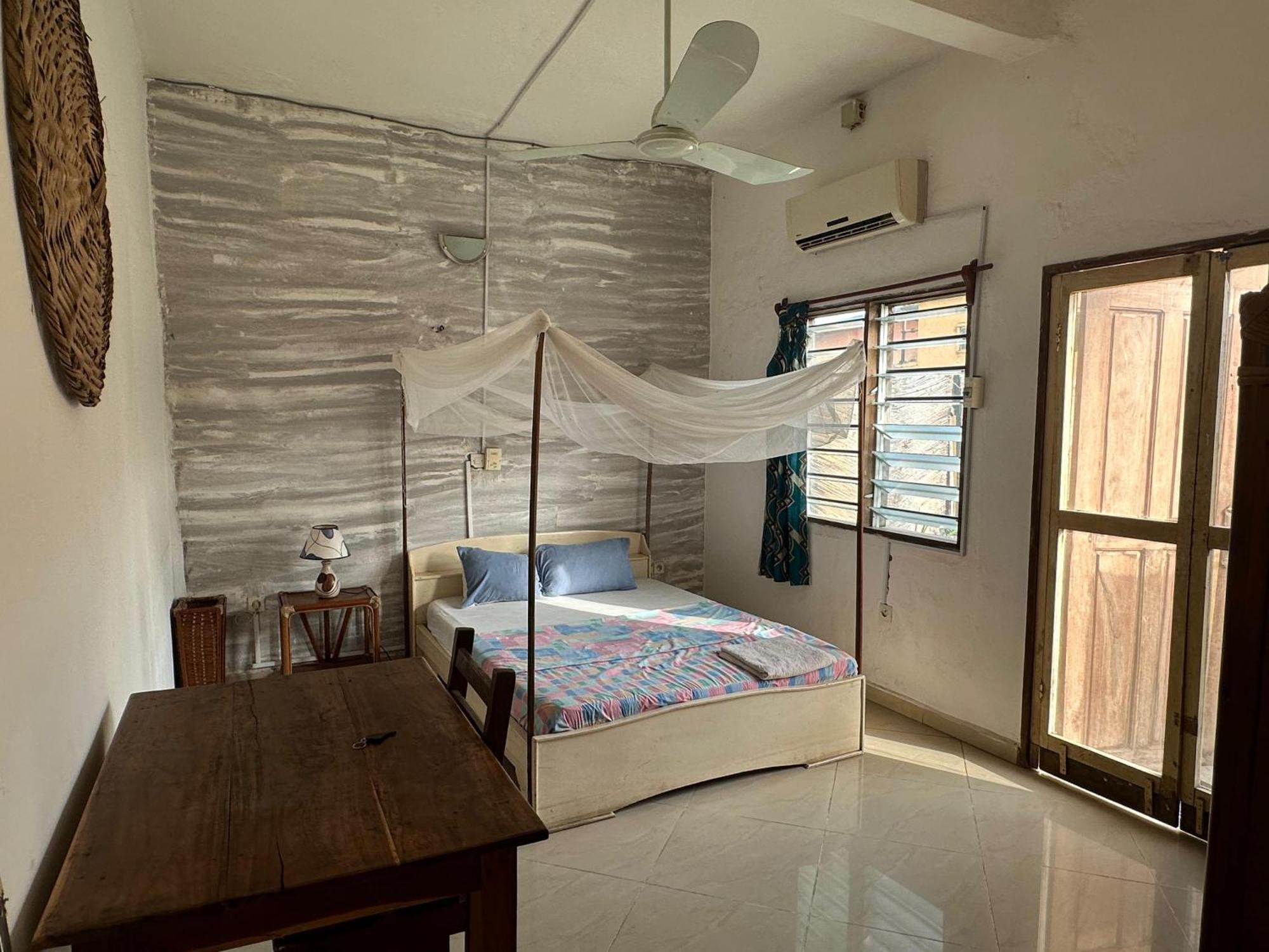 La Guesthouse Etoile โกโตนู ภายนอก รูปภาพ