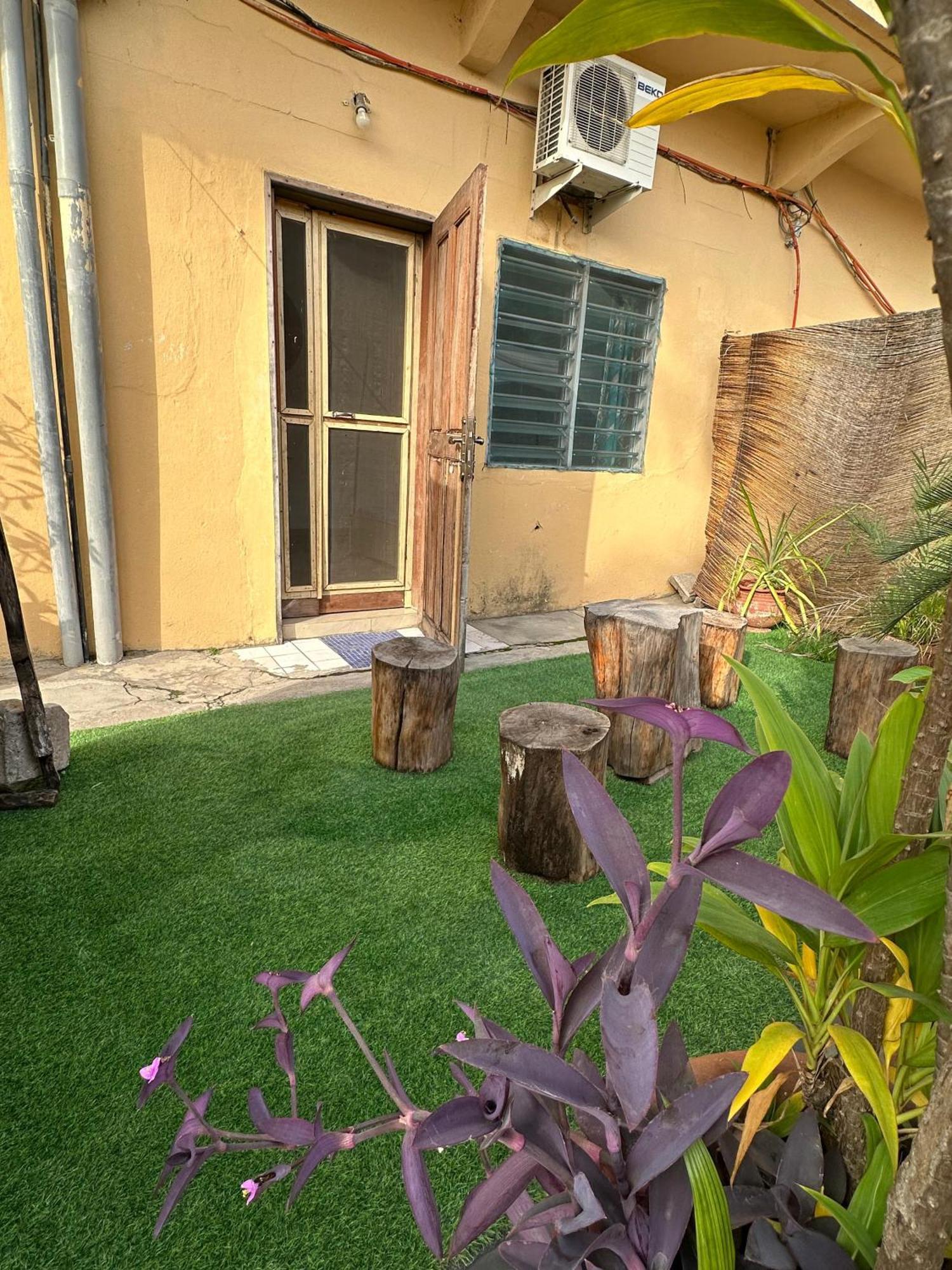 La Guesthouse Etoile โกโตนู ภายนอก รูปภาพ