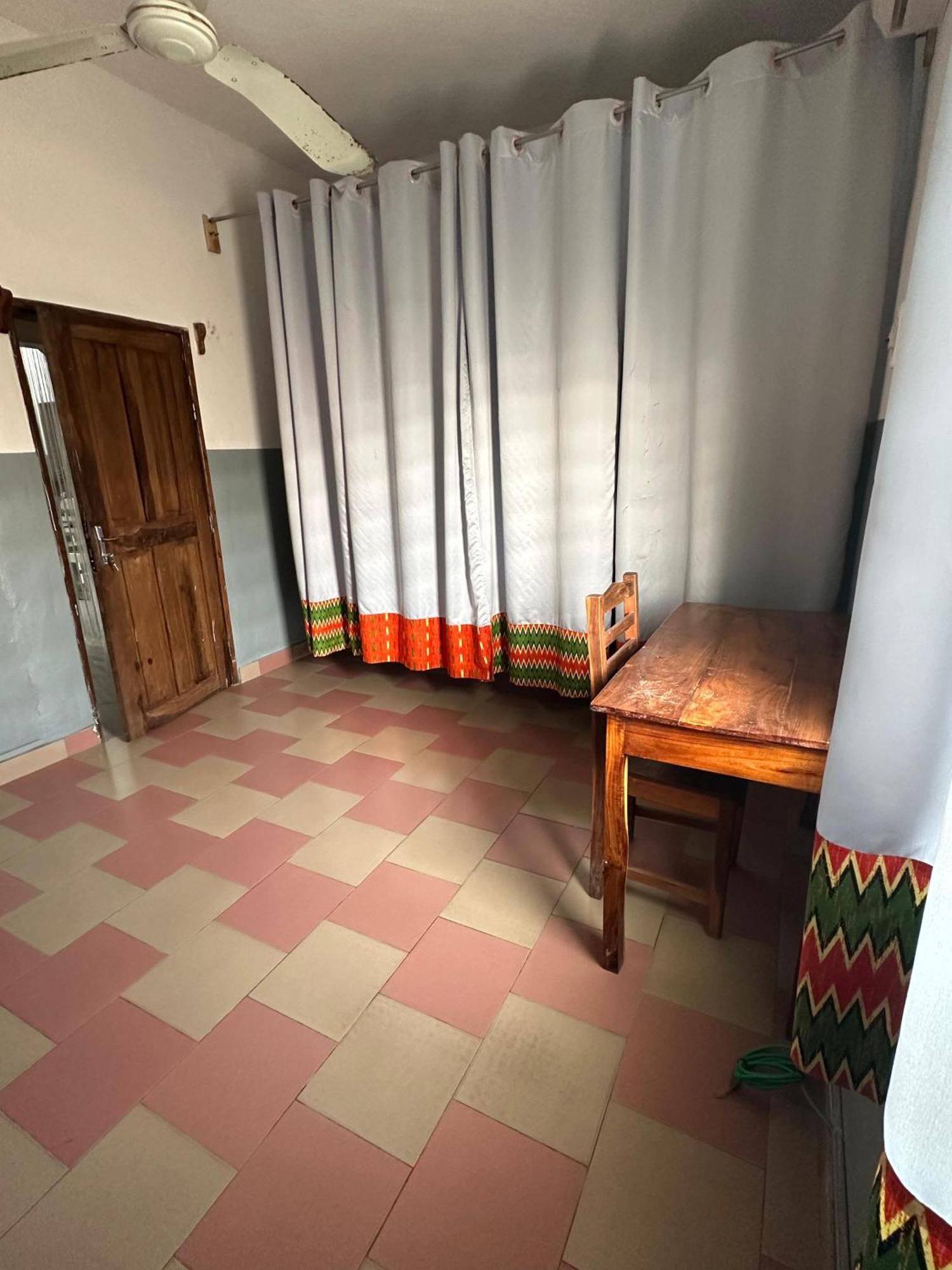 La Guesthouse Etoile โกโตนู ภายนอก รูปภาพ