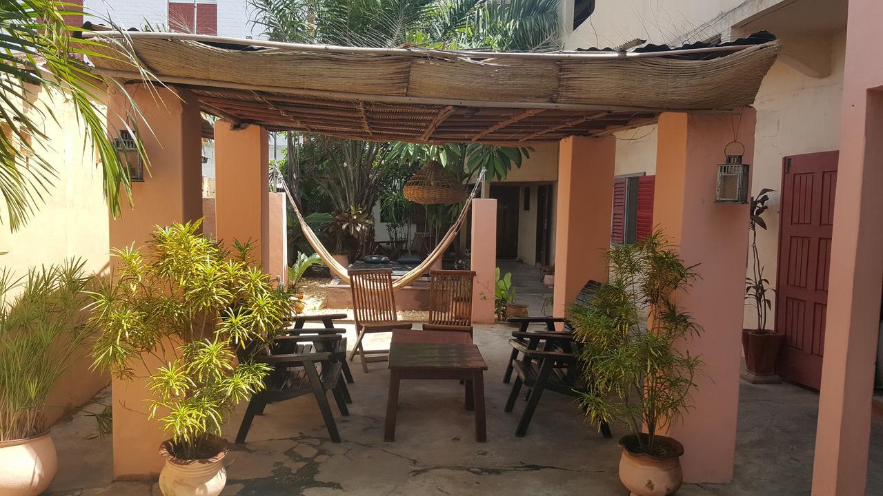 La Guesthouse Etoile โกโตนู ภายนอก รูปภาพ